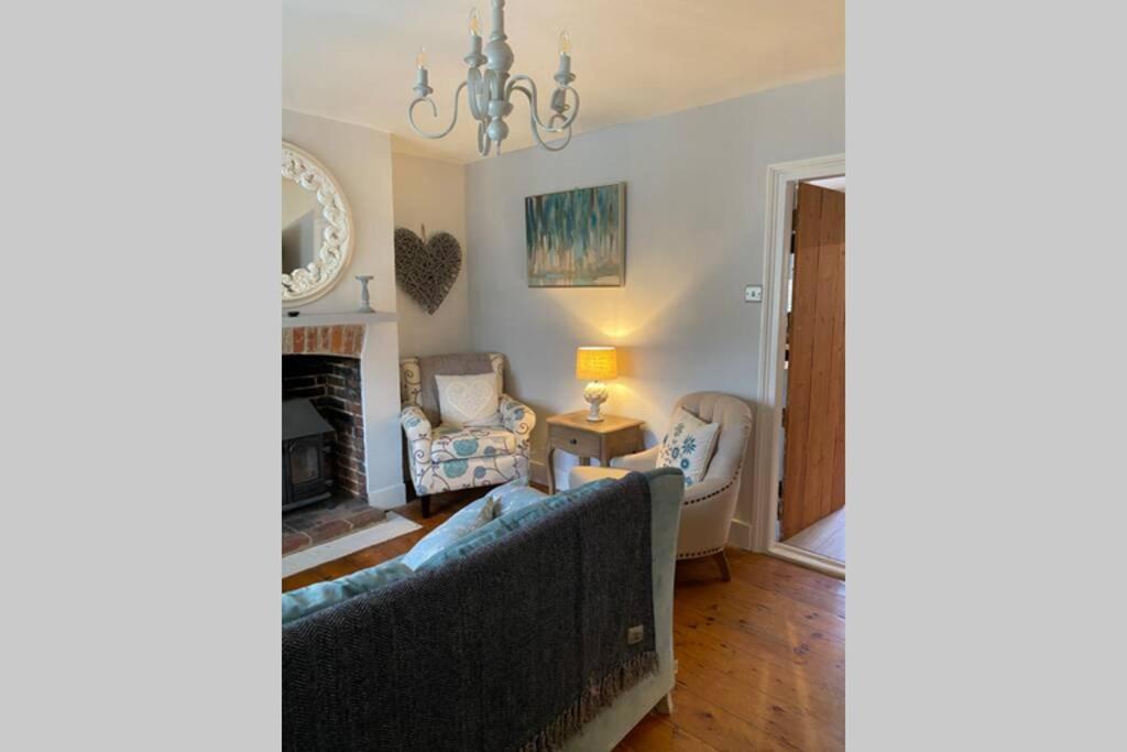 Angel Cottage, Boxgrove, Chichester - Relax And Unwind المظهر الخارجي الصورة